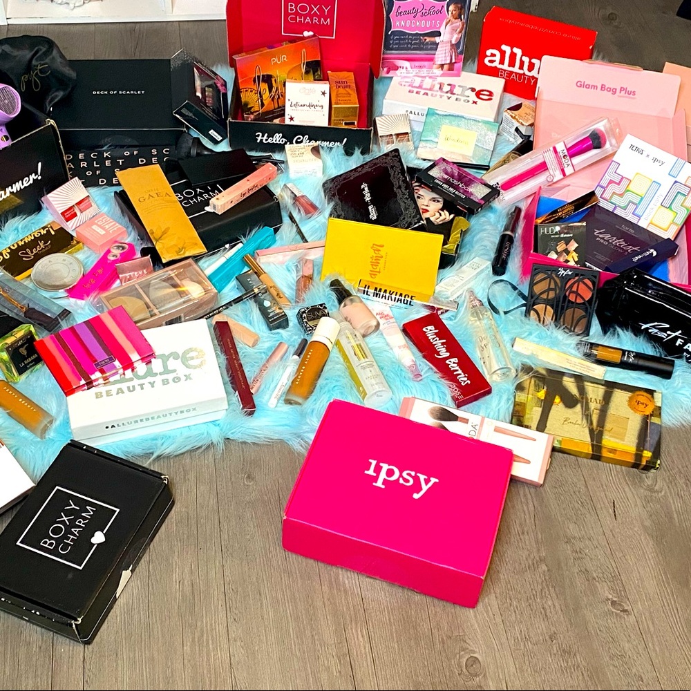 Makeup 💄 Mystery Box Bundle